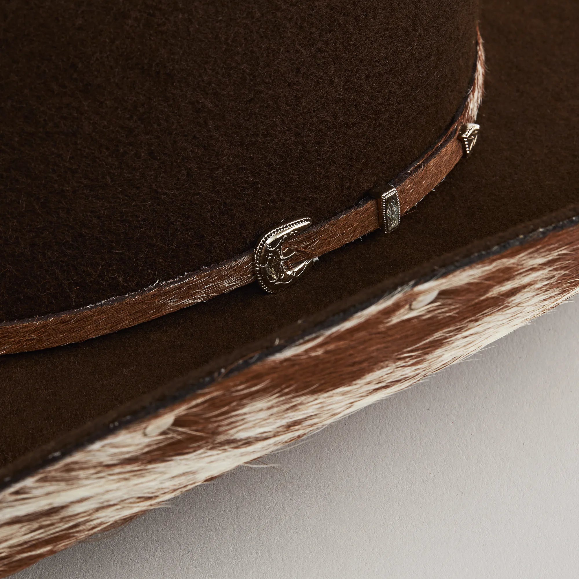 Chapéu Ana Castela - Herança Couro Marrom