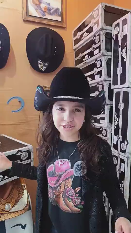 Chegou meu chapéu da Ana Castela por @by_rayssa_oficial